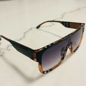 Brown sunglasses new